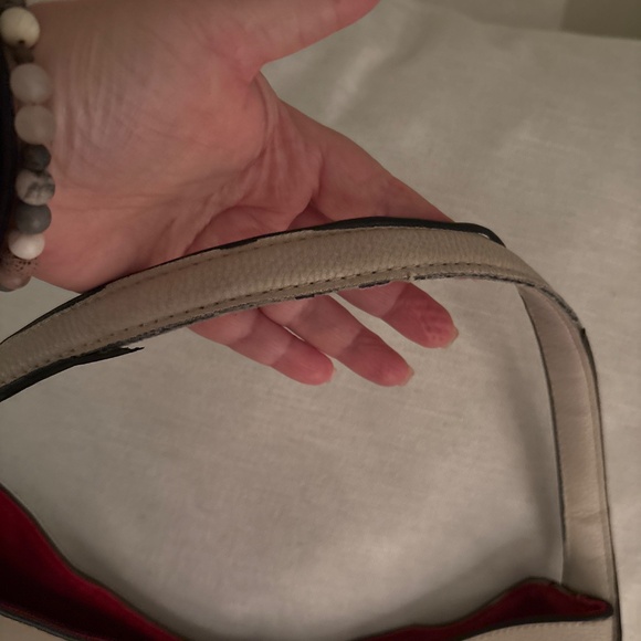 Louis Vuitton Lockme Hobo Handbag - Picture 3 of 6